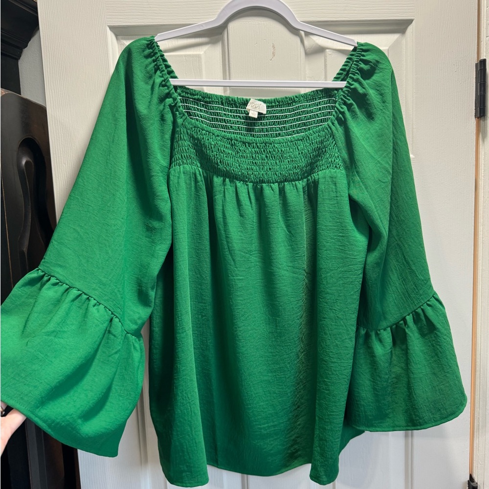 Beautiful green top
